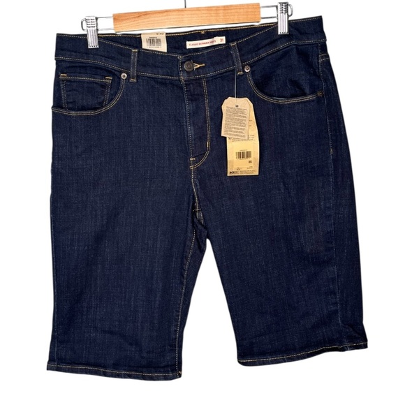 NWT Levi’s Classic Bermuda Shorts - Dark Wash Navy Contrast Stitching - Picture 2 of 11